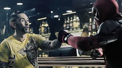 Chino Ríos carretea con Deadpool en jocoso spot de compañía telefónica