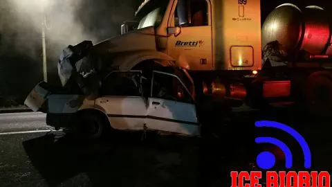 Dos personas mueren tras colisión frontal contra camión en ruta a Santa Juana