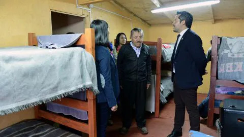 Inauguran primer albergue municipal para gente en situación de calle en Coronel
