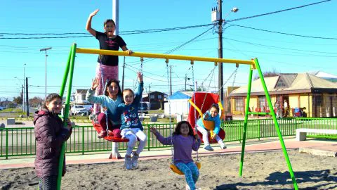 Nueva cara en población 18 de Septiembre: inauguran multicancha y áereas verdes en Hualpén