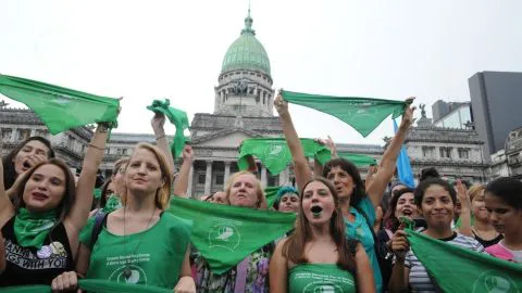 Cámara de Diputados argentina aprueba legalización del aborto