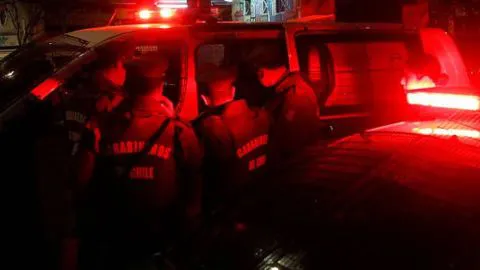 Asaltan a pareja y obligan a mujer a tener sexo oral con delincuente frente a su pololo