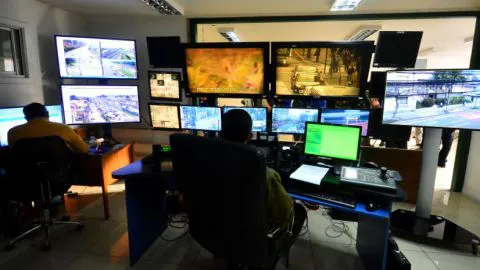 Con cámaras pillan a ladrones que huían tras asalto en pleno centro de Concepción