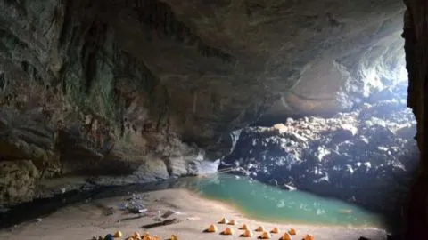 Dramática búsqueda de 12 niños y su entrenador de fútbol atrapados en una cueva