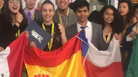Estudiantes Sampedrinos logran 4to lugar en Olimpiadas de ciencias de New York