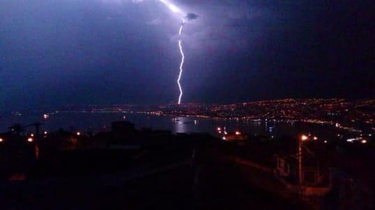 Emiten aviso meteorológico por probables tormentas eléctricas entre Valparaíso y La Araucanía