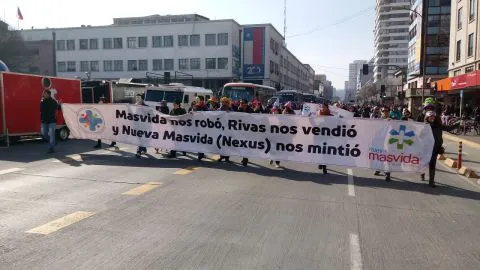 Trabajadores de Isapre Nueva Masvida en Concepción llevan un mes y medio en huelga y no hay para cuando