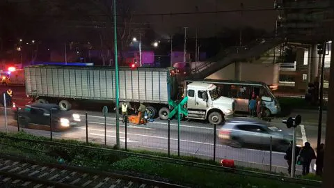 Mujer muere tras ser atropellada por un camión en San Pedro de la Paz