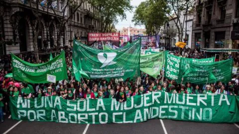 Convocan marcha nacional en favor aborto libre y seguro