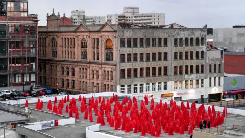 Spencer Tunick desnuda a un centenar de personas en Australia