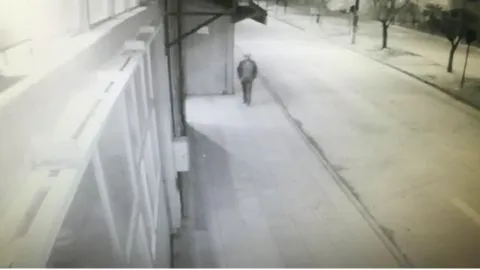 Delincuente entró a compañía de Bomberos y robó televisor que servía a voluntarios