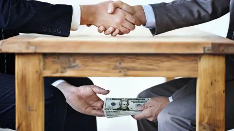Penta y SQM ya tienen su propio juego de mesa, se llama Corruptia