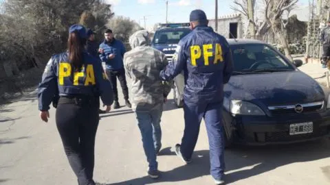 Macabro crimen en Argentina: Mató a sus padres y los conservó congelados