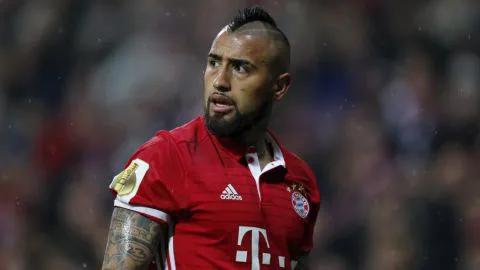 Arturo Vidal a un gigante de España