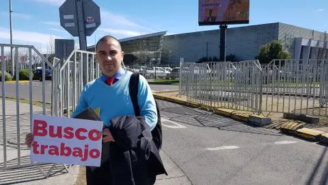 La historia del postulante solitario que busca trabajo en Erede 2018