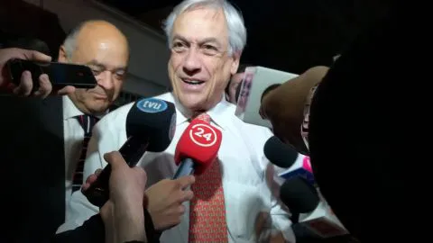 Llevó jamón, queso y paltas: así fue la once con Piñera en Concepción