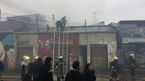 Incendio afectó a local comercial en Concepción