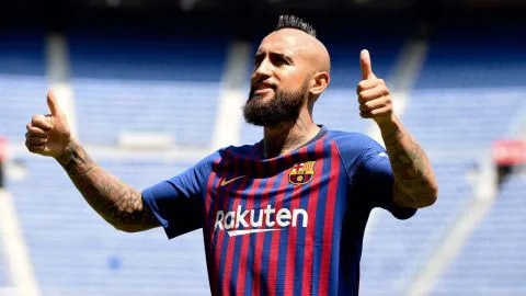 Vídeo: Así fue la presentación del Rey Arturo en su nuevo imperio