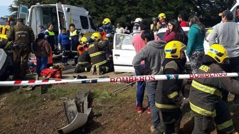 Al menos 9 personas resultan con lesiones tras violento accidente en Cañete