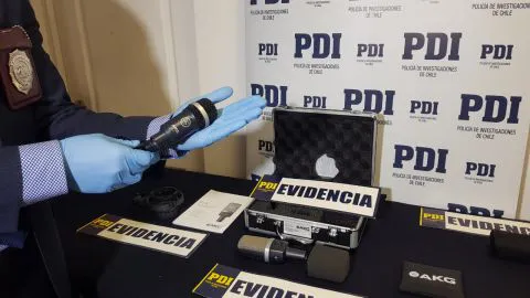 Trabajador del año: guardia del Teatro Bío Bío detenido por robar micrófonos de alta gama