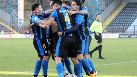 Con una “chilenita” Huachipato derrotó a Curicó en el Cap
