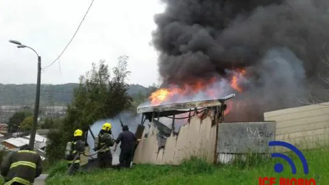 Incendio consume una vivienda en Concepción