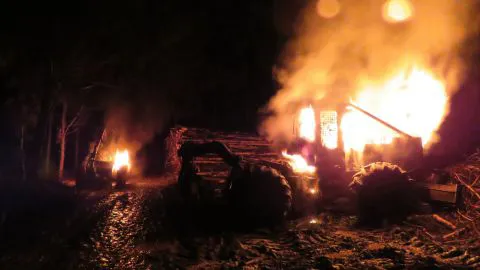 La CAM se adjudica ataque incendiario a cinco maquinarias en Los Álamos