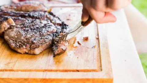 Lamentable: una persona murió atragantada con un trozo de asado en Lota