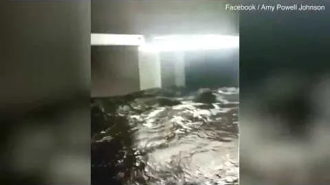Captan los primeros efectos de huaracán Florence en Estados Unidos