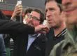 Noel Gallagher desató la locura al llegar a un reconocido pub en Concepción