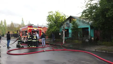 Una persona murió en Hualqui al quedar atrapada en incendio