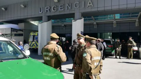 ¡Salvaje! Pelea en el Hospital Regional de Concepción termina con hombre apuñalado en riesgo vital 