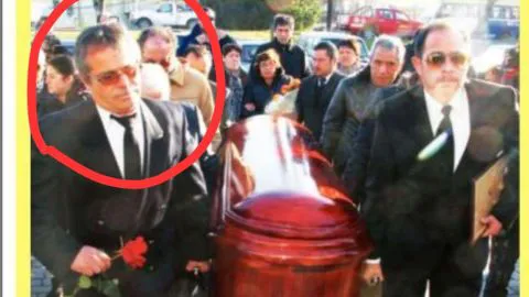Presunto autor de doble homicidio de Salinas estuvo en funerales y hasta cargó ataúd