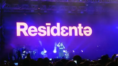 Residente la rompió en el escenario: hizo bailar a todo Concepción