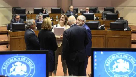 Senado aprobó proyecto ‘Aula Segura’ y pasó a Cámara de Diputados