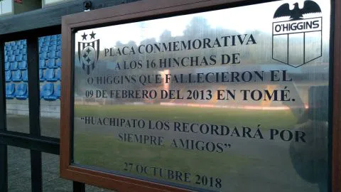 Huachipato instaló placa conmemorativa por hinchas de O’Higgins