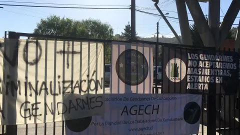 Gendarmes del Biobío se suman a paro nacional: cerraron acceso a cárceles