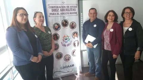 “Diez Abuelitas”: La Corporación que familiares de víctimas de incendio de Hogar Santa Marta crearon