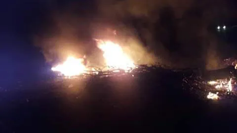 Vuelve la tensión: Tres cabañas quemadas en Tirúa y cortes de ruta se mantienen