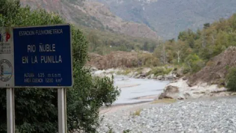 Desalojan a vecinos de San Fabián de Alico para construir embalse Punilla
