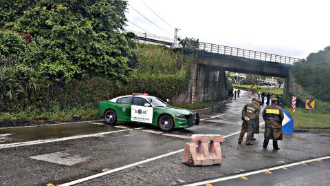 Derrame de combustible en Avenida Alonso de Ribera obliga el cierre de la calle