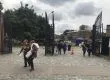 A pesar de la lluvia miles de personas visitan el Cementerio General de Concepción