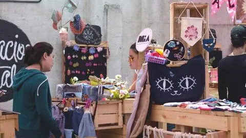 Feria se toma el Teatro Enrique Molina en Concepción