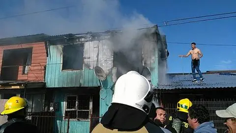 Bomberos controló incendio que afectó a una vivienda en Boca Sur