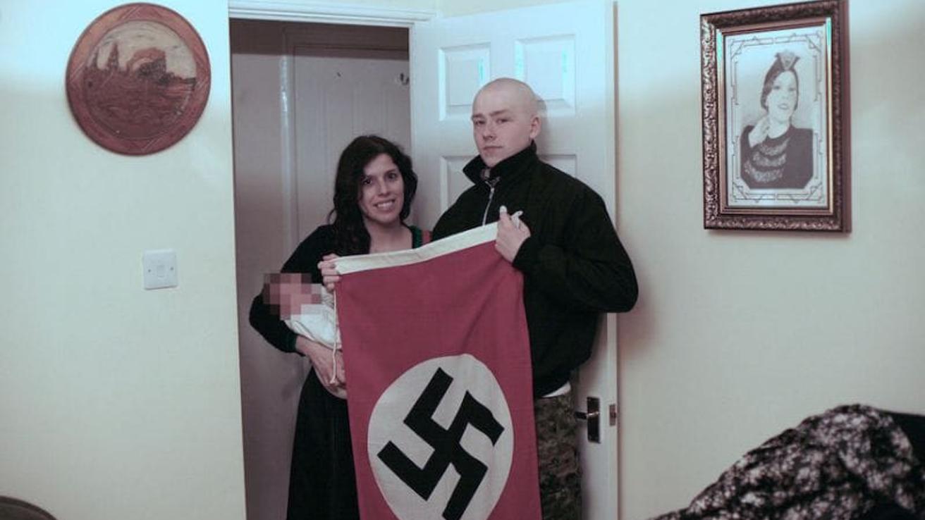 Pareja Neo nazi que llamó a su bebé “Adolf” fue condenada a cárcel