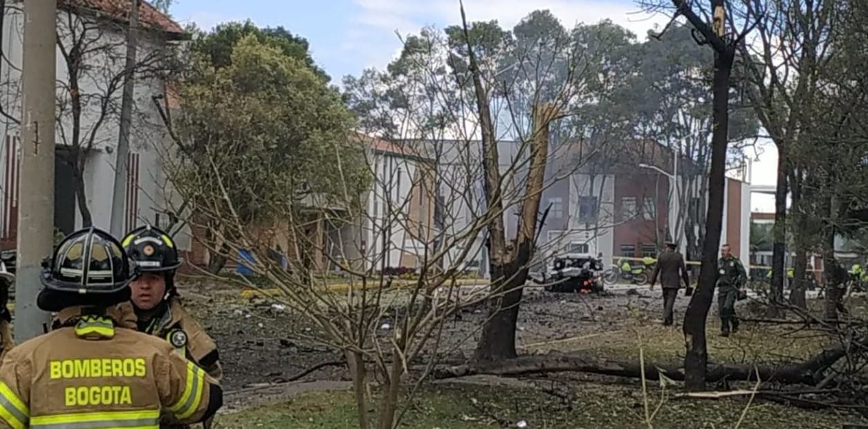 Atentado con coche bomba en Bogotá: Al menos nueve víctimas fatales