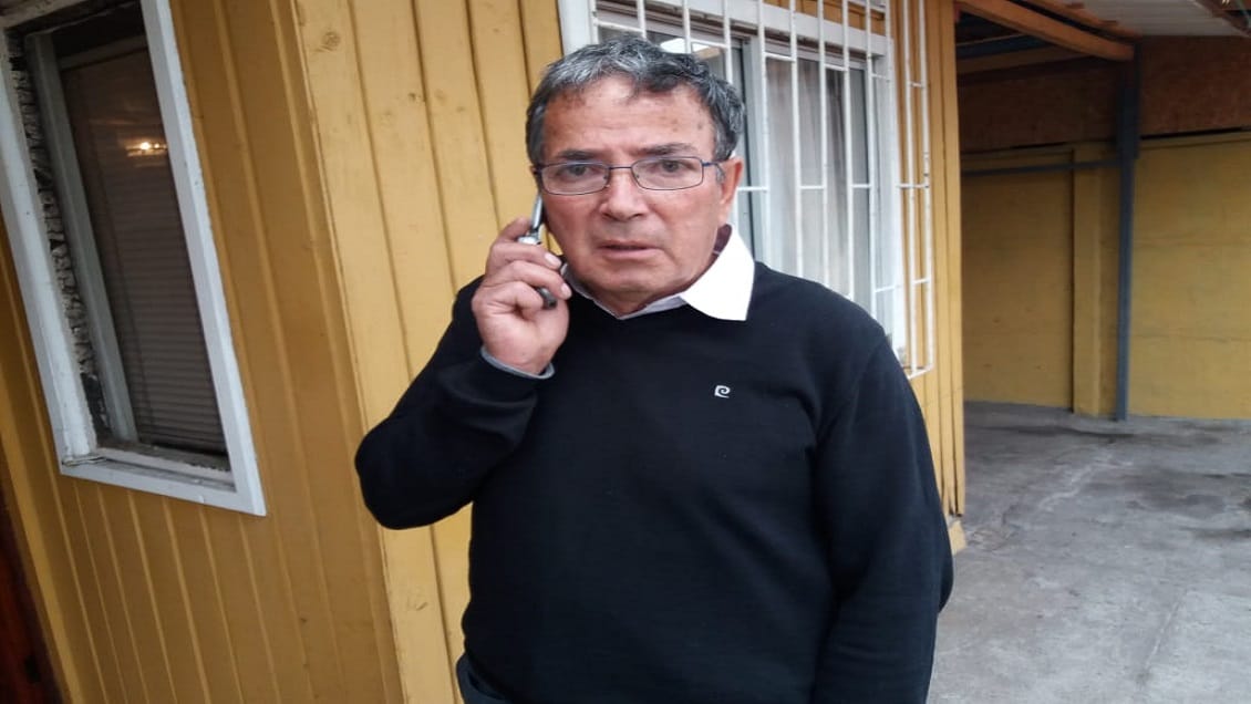El drama del adulto mayor que no puede jubilar hace un año porque le cambiaron el nombre