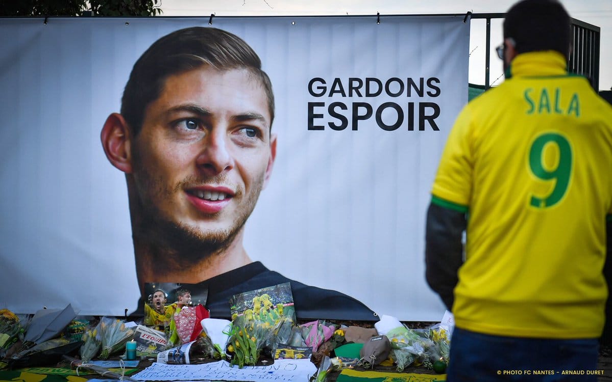 Hallan restos de avioneta que podrían ser del futbolista Emiliano Sala