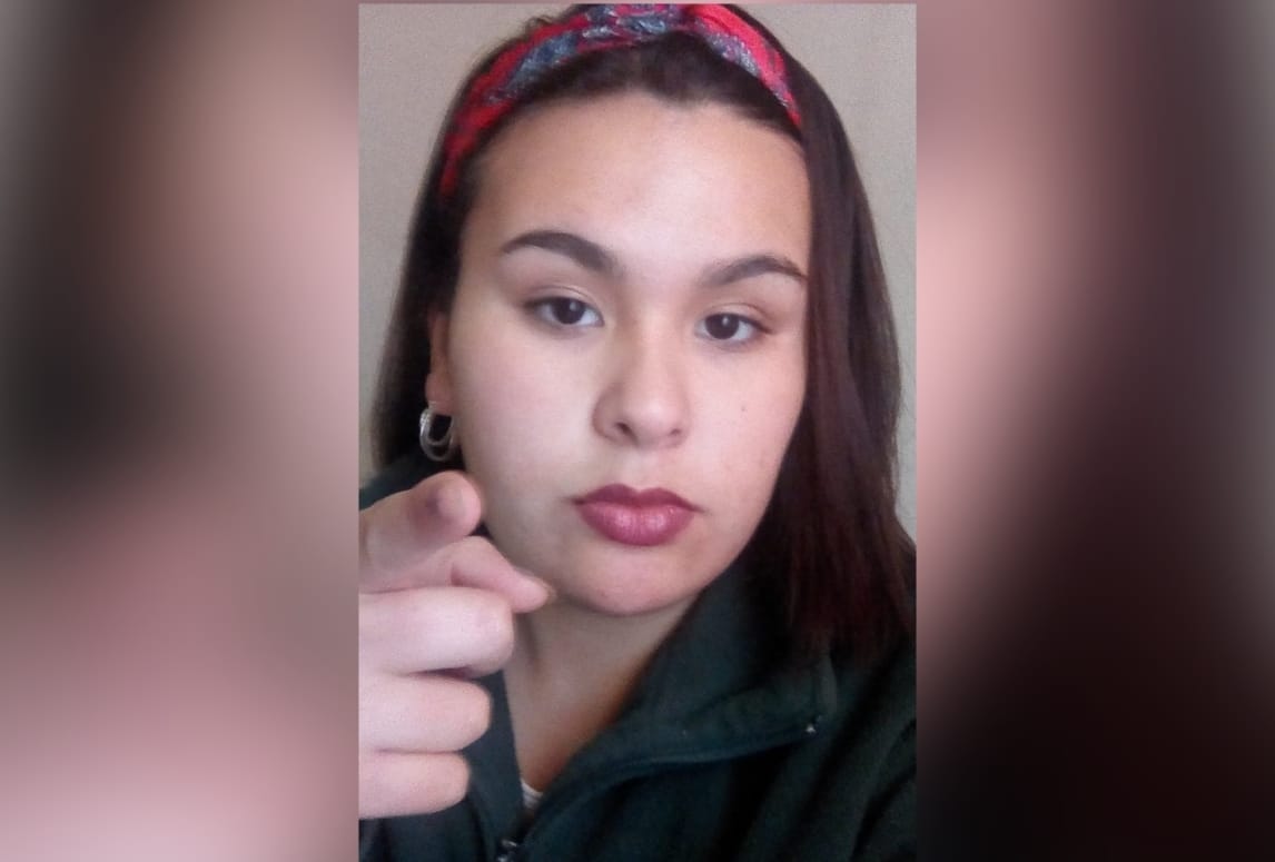 Familia busca desesperadamente a joven que desapareció tras discusión en pub