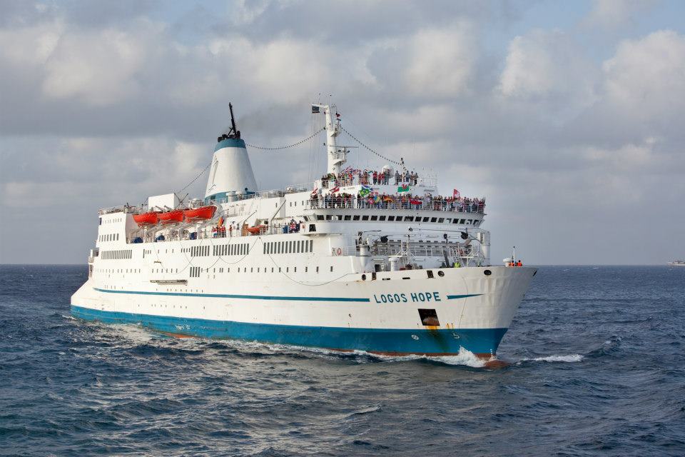 La biblioteca flotante más grande del mundo llega la Bahía de Concepción